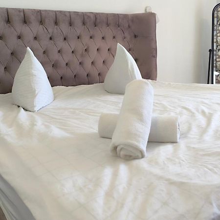 Комната С Двухместной Кроватью В Квартире С Общим Душем И Кухней, Double Room In A Guest Apartment, Camera La Cheie In Apartament Cu Dus Si Bucatarie Comuna Chisinau Exterior foto